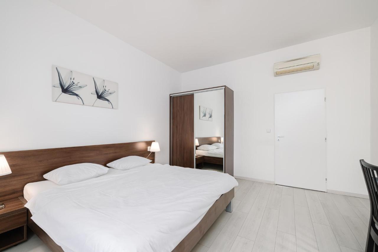 Self Check-In Apartments By Amber Μπρατισλάβα Εξωτερικό φωτογραφία